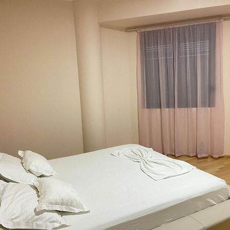 Xhemi'S Apartment Sarandë 外观 照片