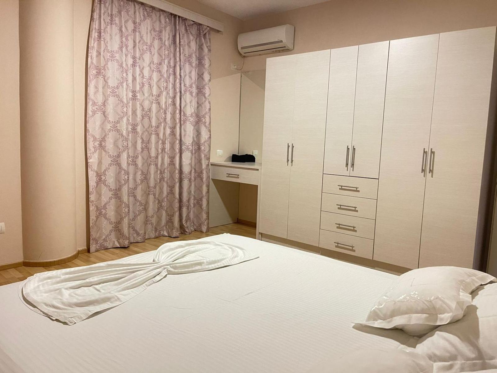 Xhemi'S Apartment Sarandë 外观 照片