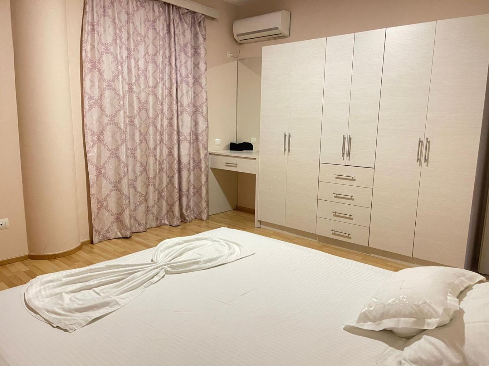 Xhemi'S Apartment Sarandë 外观 照片