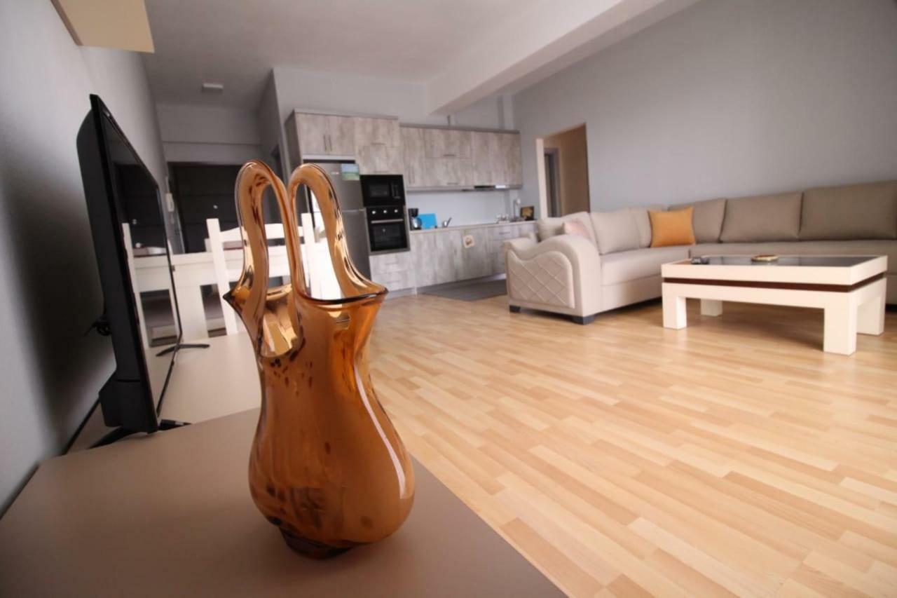 Xhemi'S Apartment Sarandë 外观 照片